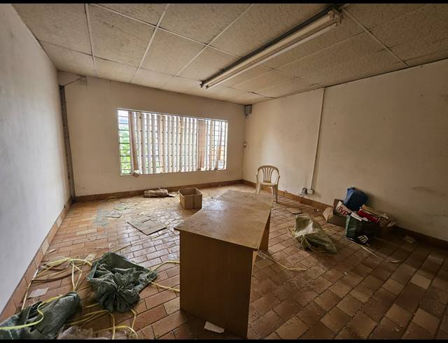 500M² WAREHOUSE TO LET IN LUIPAARDSVLEI